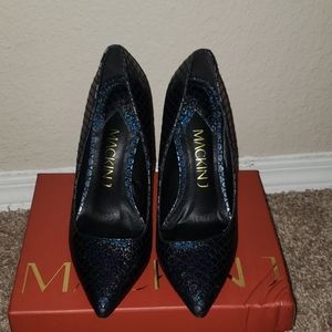 Mackin J Iridescent Black Mermaid Heel